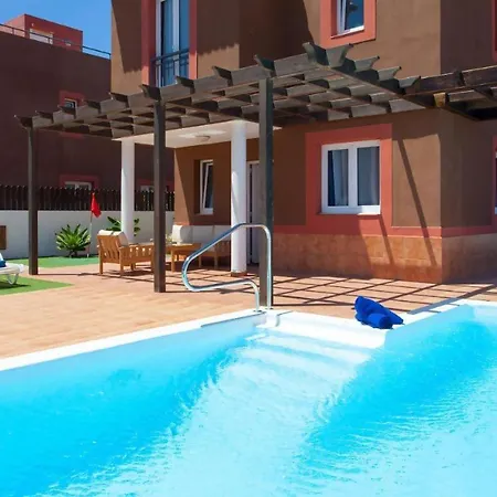 Emma Private Pool Wifi Fibra Minigolf Villa *